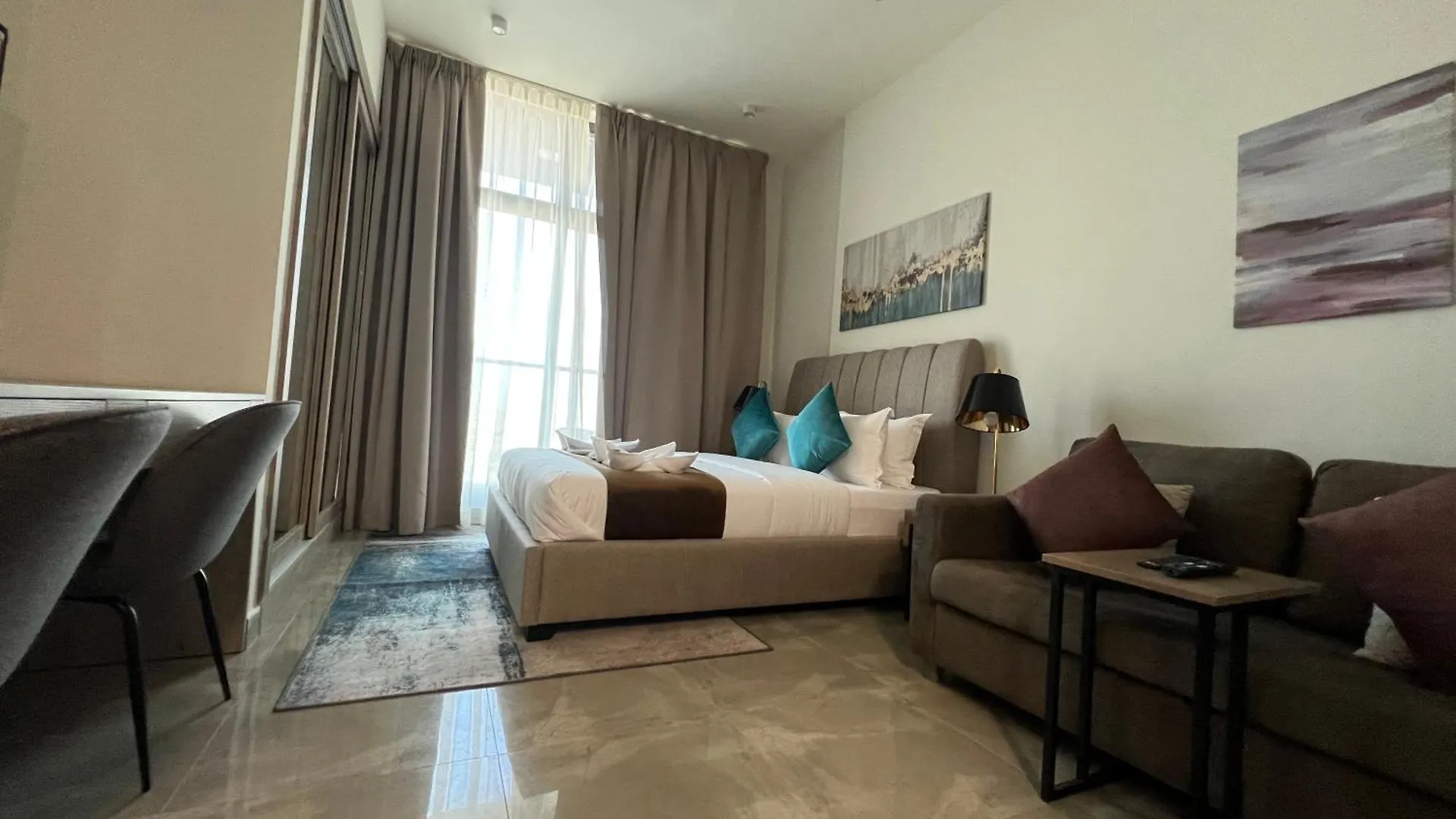 Jumairah Village Jvc Dubai 0*,